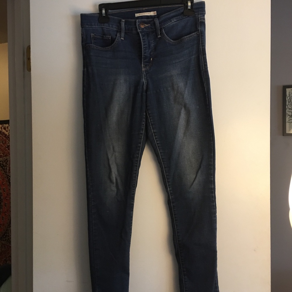 Levi’s 311 Shaping Skinny Jean